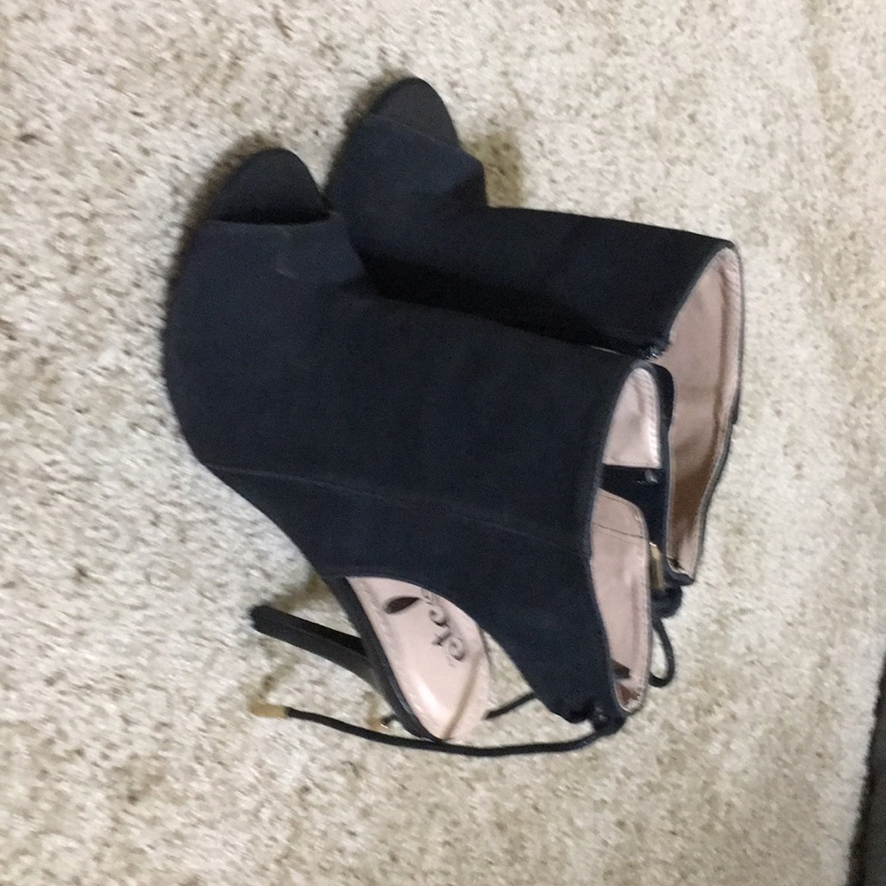 Black heels